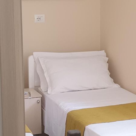 Holiday House Durres Luaran gambar